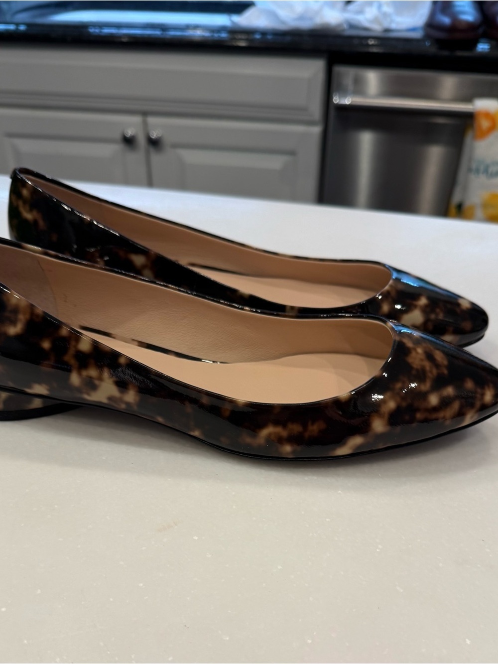 Kate Spade Fallyn Women’s Tortoise Shell Patent Leather Flats Sz 9 NIB - Picture 6 of 13
